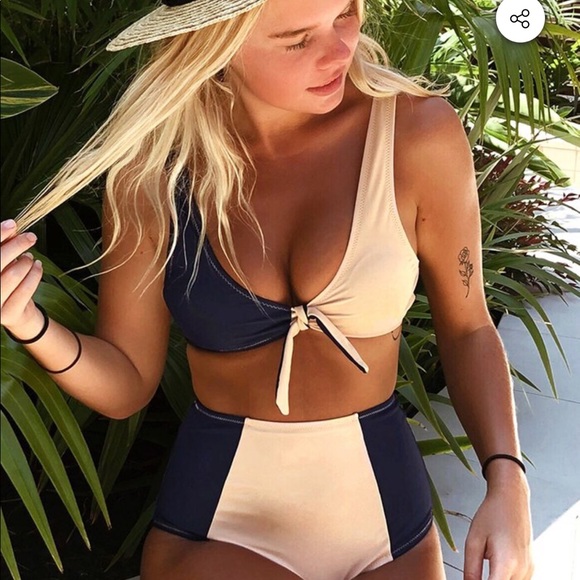 Cupshe Bikini - Picture 1 of 3